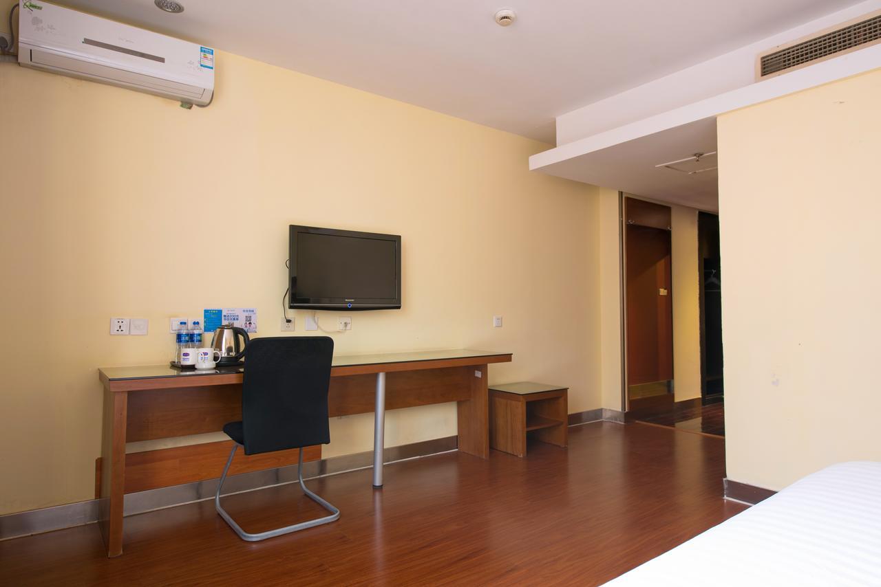 Hanting Express Shanghai Lujiazui Minsheng Road Εξωτερικό φωτογραφία