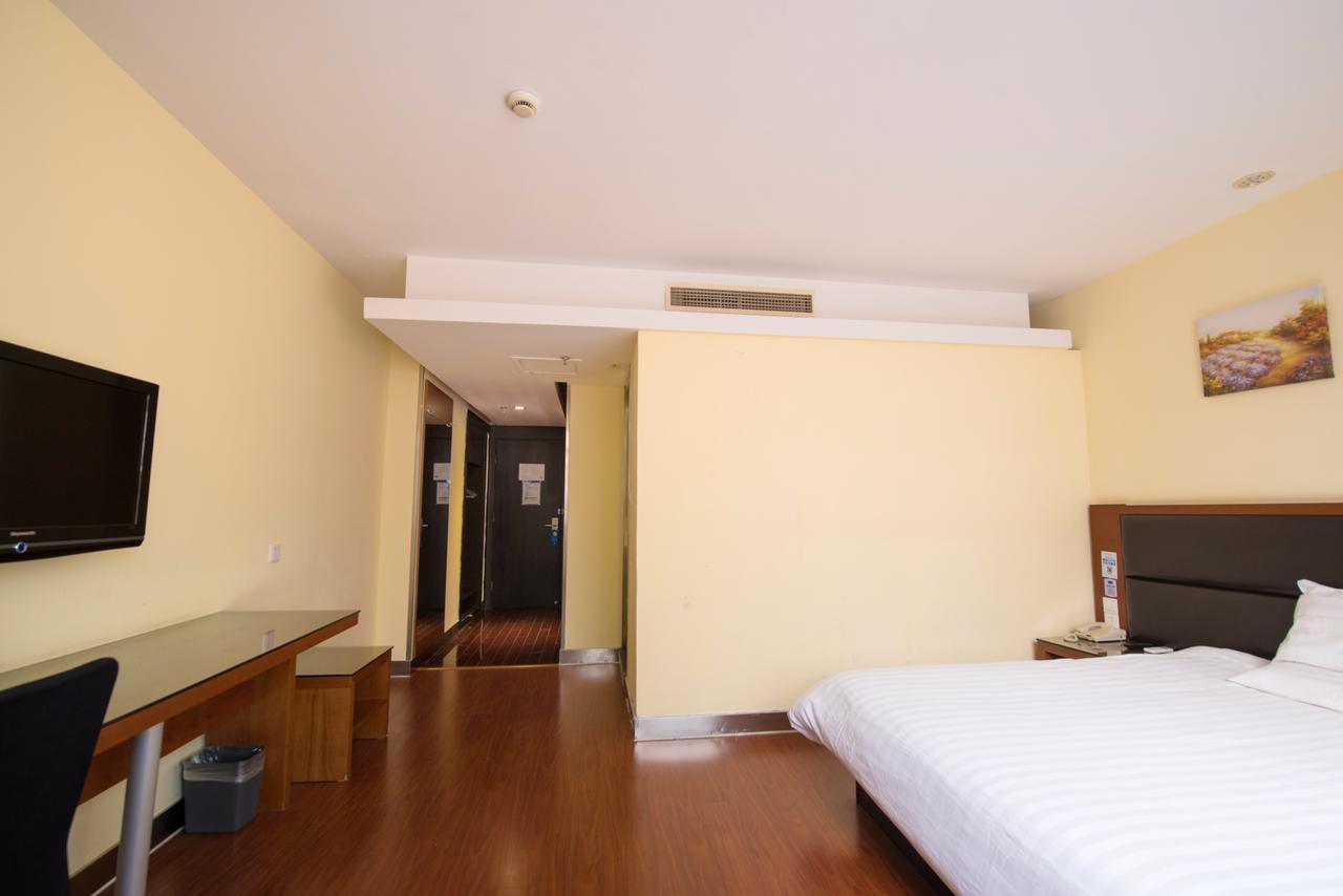 Hanting Express Shanghai Lujiazui Minsheng Road Εξωτερικό φωτογραφία