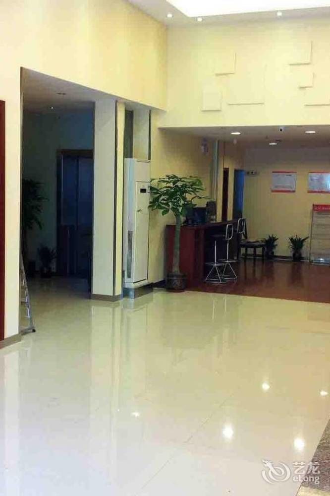 Hanting Express Shanghai Lujiazui Minsheng Road Εξωτερικό φωτογραφία