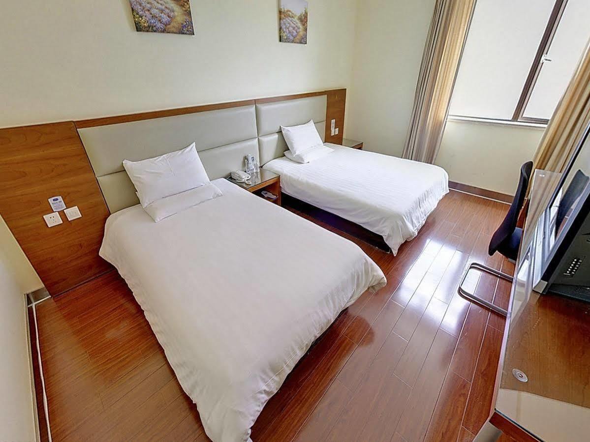 Hanting Express Shanghai Lujiazui Minsheng Road Εξωτερικό φωτογραφία