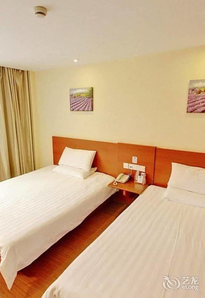 Hanting Express Shanghai Lujiazui Minsheng Road Εξωτερικό φωτογραφία