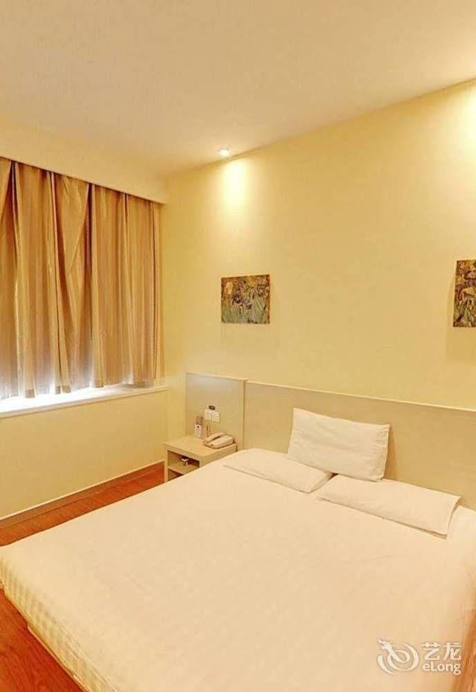 Hanting Express Shanghai Lujiazui Minsheng Road Εξωτερικό φωτογραφία