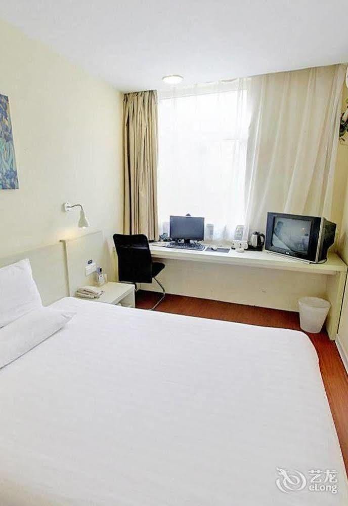 Hanting Express Shanghai Lujiazui Minsheng Road Εξωτερικό φωτογραφία