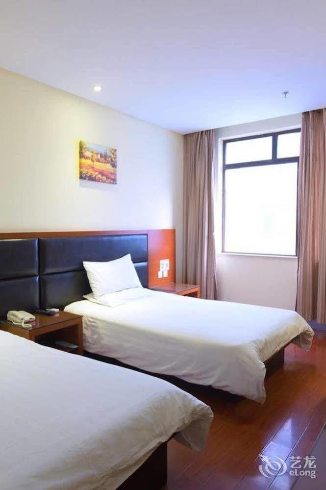 Hanting Express Shanghai Lujiazui Minsheng Road Εξωτερικό φωτογραφία