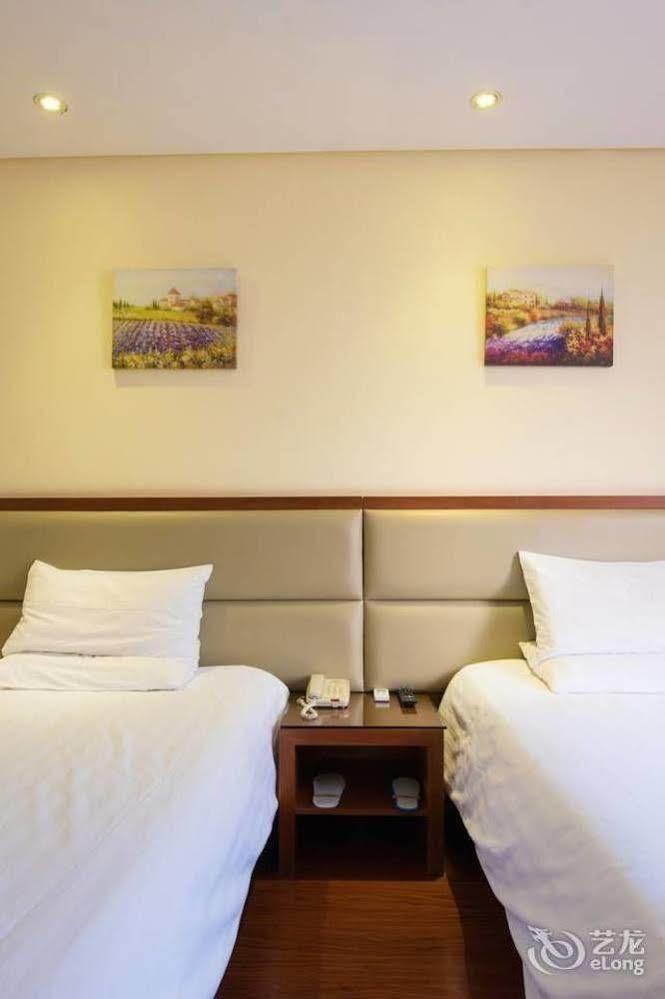 Hanting Express Shanghai Lujiazui Minsheng Road Εξωτερικό φωτογραφία
